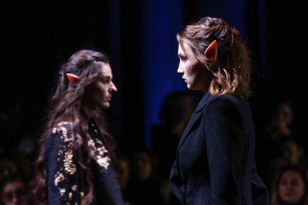 ARMENIA, YEREVAN - OCTOBER 25, 2025: Women model creations during a runway show for THE WSHOP as part of Yerevan Fashion Week 2025 at the Meridian Expo and Event Centre Yerevan Armenia  - ZUMAt113 20251025_zaa_t113_372 Copyright: xAlexanderxPatrinx