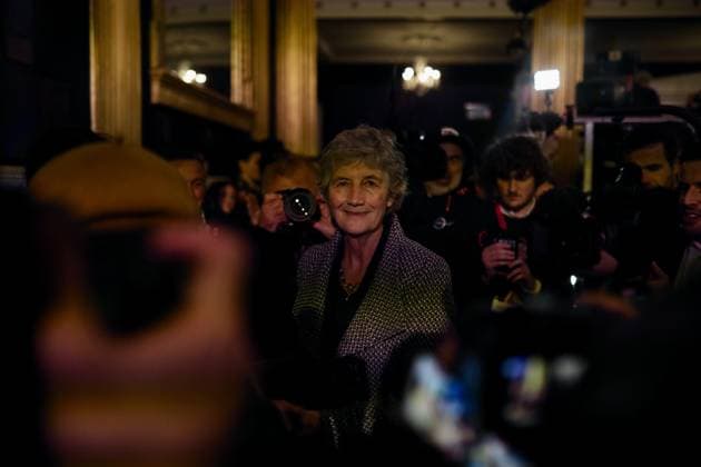 News Themen der Woche KW 43 News Bilder des Tages Ireland s presidential election declaration DUBLIN, IRELAND - OCTOBER 25: Catherine Connolly arrives at Dublin Castle after being declared the winner in the Presidential election to become the next President of Ireland on October 25, 2025 in Dublin, Ireland. Friday s election to replace Michael D. Higgins was between the left-wing independent candidate Catherine Connolly and Fine Gael s Heather Humphreys. Ireland s Catherine Connolly, an independent left-winger, was poised Saturday to become the country s new president after her only rival in the election conceded defeat, Irish national broadcaster RTE said. Mostafa Darwish Anadolu Dublin Ireland. Editorial use only. Please get in touch for any other usage.  Copyright: x2025xAnadoluxMostafaxDarwishx
