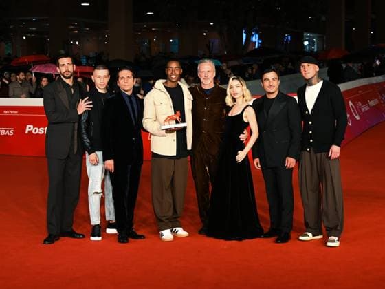 Rome Cinema Fest 2025, evening 11 - Winners Red Carpet. Pictured is the cast of the film 40 SECONDS with the award.  Copyright: xMaurizioxD Avanzox xipa-agency.netx xDxAvanzo Provvisionatox IPA_Agency_IPA67068190