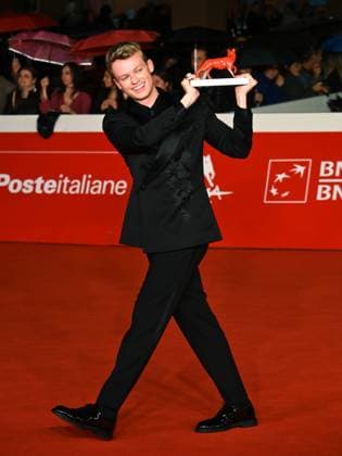 Roma Cinema Fest 2025, evening 11 - Winners Red Carpet. Pictured is Anson Boon with the award.  Copyright: xMaurizioxD Avanzox xipa-agency.netx xDxAvanzo Provvisionatox IPA_Agency_IPA67068067