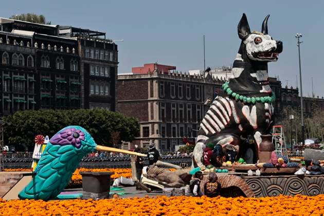 October 25, 2025, Mexico, Cdmx, Mexico: In honor of the Day of the Dead celebrations throughout Mexico, the city government opened the doors to thousands of visitors to appreciate the 2025 Day of the Dead Monumental Offering in the Plaza de la Constitucio³n. This installation of alebrijes and cartoneroÂa (paper carvings) was subject to voting; various projects competed, but the winning artists, who were in charge of the installation and assembly, were the ZION ART STUDIO COLLECTIVE. They created a representation of the pilgrimage of the inhabitants of the mythical Aztlan to Mexico Cityâ€Tenochtitlan. The pieces stand out for their size and for depicting the jaguar, the axolotl, the Xoloitzcuintle dog, the Red Queen, among other en - ZUMAp204 20251025_zip_p204_002 Copyright: xJosuexPerezx