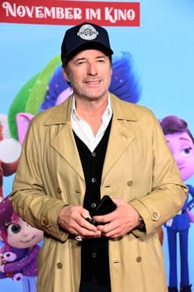 Bruno Eyron at the premiere of the feature film Mission Santa An Elf Saves Christmas at the KulturBrauerei cinema in Berlin, 25 10 2025 Foto:xN.xKubelkax xFuturexImagex santa_5047
