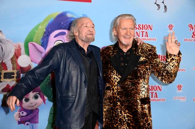 Michael Mendl and Johnny Logan at the premiere of the movie Mission Santa An Elf Saves Christmas at the KulturBrauerei cinema in Berlin, 25 10 2025 Foto:xN.xKubelkax xFuturexImagex santa_5053
