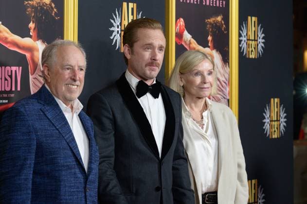 Christy Premiere - Los Angeles, USA LOS ANGELES, USA. October 25, 2025: Ben Foster with parents Steven Foster & Gillian Kirwan Foster at the AFI FEST premiere for Christy at the TCL Chinese Theatre. Los Angeles CA USA  Copyright: xPaulxSmith Featureflashx