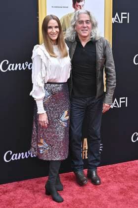 Kelly Lynch with husband Mitch Glazer at the premiere of the movie Dead Man s Wire at the 39 AFI Fest 2025 at the TCL Chinese Theatre Los Angeles, 25 10 2025 Foto:xD.xStarbuckx xFuturexImagex wire_5010