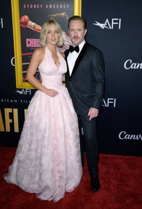 AFI Fest 2025 Premiere of the film Christy LOS ANGELES, USA October 25, 2025 Sydney Sweeney Ben Foster at the AFI FEST premiere for Christy at the TCL Chinese Theatre Picture Paul Smith Featureflash 450044 2025 10 25 CA Los Angeles United States  Copyright: xPaulxSmithx xFeaturesxFlashx xStarfacex STAR_450044_053
