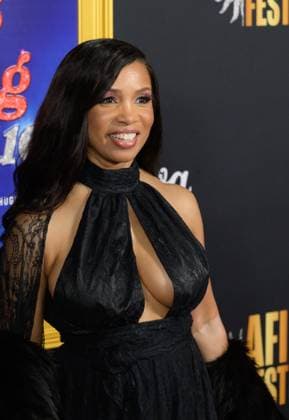Song Sung Blue Premiere - Los Angeles, USA LOS ANGELES, USA. October 26, 2025: Elise Neal at the AFI FEST premiere for Song Sung Blue at the TCL Chinese Theatre. Los Angeles CA USA  Copyright: xPaulxSmith Featureflashx