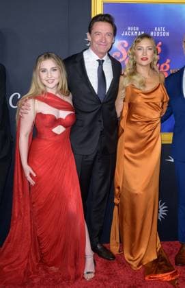 Entertainment Bilder des Tages AFI Fest 2025 special screening of Song Sung Blue LOS ANGELES, USA October 26, 2025 Ella Anderson, Hugh Jackman Kate Hudson at the AFI FEST premiere for Song Sung Blue at the TCL Chinese Theatre Picture Paul Smith Featureflash 450065 2025 10 26 CA Los Angeles  Copyright: xPaulxSmithx xFeaturesxFlashx xStarfacex STAR_450065_075