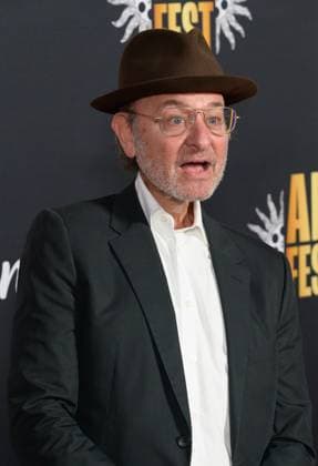 AFI Fest 2025 special screening of Song Sung Blue LOS ANGELES, USA October 26, 2025 Fisher Stevens at the AFI FEST premiere for Song Sung Blue at the TCL Chinese Theatre Picture Paul Smith Featureflash 450065 2025 10 26 CA Los Angeles  Copyright: xPaulxSmithx xFeaturesxFlashx xStarfacex STAR_450065_077