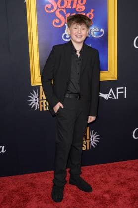 AFI Fest 2025 special screening of Song Sung Blue LOS ANGELES, USA October 26, 2025 Hudson Hensley at the AFI FEST premiere for Song Sung Blue at the TCL Chinese Theatre Picture Paul Smith Featureflash 450065 2025 10 26 CA Los Angeles  Copyright: xPaulxSmithx xFeaturesxFlashx xStarfacex STAR_450065_090