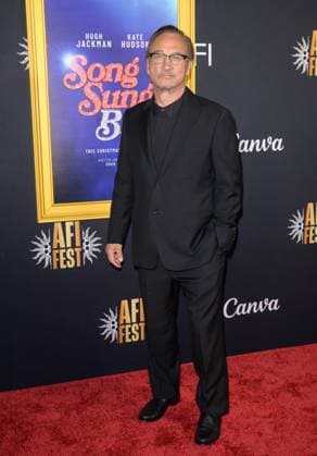 AFI Fest 2025 special screening of Song Sung Blue LOS ANGELES, USA October 26, 2025 Jim Belushi at the AFI FEST premiere for Song Sung Blue at the TCL Chinese Theatre Picture Paul Smith Featureflash 450065 2025 10 26 CA Los Angeles  Copyright: xPaulxSmithx xFeaturesxFlashx xStarfacex STAR_450065_119