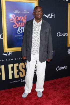 USA - 2025 AFI FEST - Song Sung Blue Premiere - Los Angeles LOS ANGELES - OCT 26: Samuel L Jackson at the 2025 AFI FEST - Song Sung Blue Premiere at the TCL Chinese Theater IMAX on October 26, 2025 in Los Angeles, CA Los Angeles CA USA  Copyright: xKathyxHutchinsx xHutchinsxPhotox
