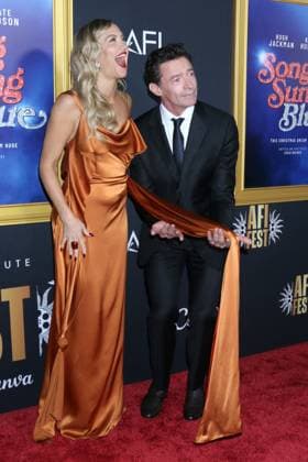 October 26, 2025, Los Angeles, Ca, USA: LOS ANGELES - OCT 26: Kate Hudson, Hugh Jackman at the 2025 AFI FEST - Song Sung Blue Premiere at the TCL Chinese Theater IMAX on October 26, 2025 in Los Angeles, CA Los Angeles USA - ZUMAb170 20251026_aap_b170_201 Copyright: xKayxBlakex