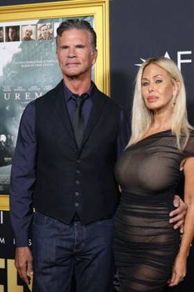 October 27, 2025, Los Angeles, Ca, USA: LOS ANGELES - OCT 24: Lorenzo Lamas, Shauna Sand at the 2025 AFI FEST - Nuremberg Premiere at the TCL Chinese Theater IMAX on October 24, 2025 in Los Angeles, CA Los Angeles USA - ZUMAb170 20251027_aap_b170_019 Copyright: xKayxBlakex