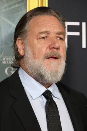 October 27, 2025, Los Angeles, Ca, USA: LOS ANGELES - OCT 24: Russell Crowe at the 2025 AFI FEST - Nuremberg Premiere at the TCL Chinese Theater IMAX on October 24, 2025 in Los Angeles, CA Los Angeles USA - ZUMAb170 20251027_aap_b170_026 Copyright: xKayxBlakex