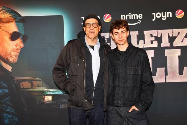 Helmfried von Luettichau and Lauri Kroeck at the premiere for season 6 of Der letzte Bulle on 27 10 2025 at the Gloria Palast in Munich Premiere in Munich Der letzte Bulle Amazon Prime SAT 1 returns to the series stage