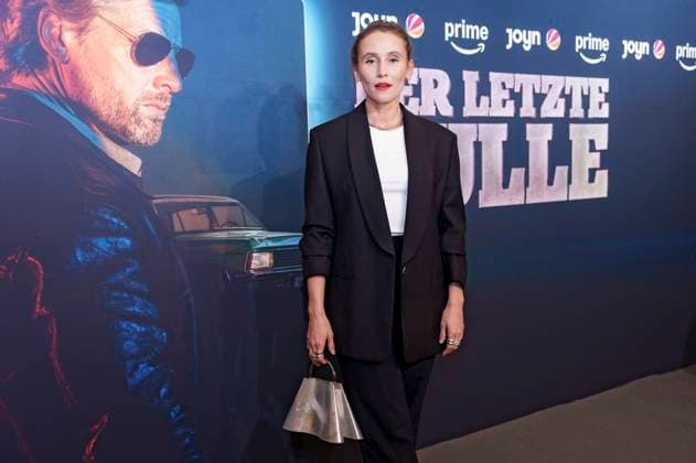 Peri Baumeister at the premiere of the Prime Video SAT 1 series Der letze Bulle at the Gloria Palast Munich, 27 10 2025 Foto:xN.xKolinzx xFuturexImagex bulle_5036