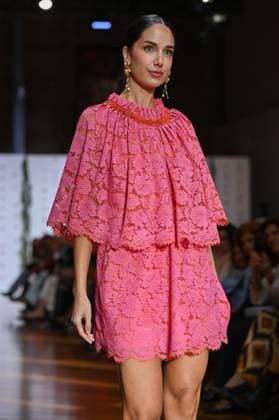 Atelier Couture bridal Madrid Fashion Week in Madrid, Spain - 28 Oct 2025 A model showcases creations by Carmen Alba during the Atelier Couture bridal catwalk within Madrid Fashion Week, at Fabrica de Tapices in Madrid. Madrid Spain Copyright: xAtilanoxGarciax xSOPAxImagesx FOTO53396