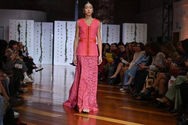 October 28, 2025, Madrid, Spain: A model showcases creations by Carmen Alba during the Atelier Couture bridal catwalk within Madrid Fashion Week, at Fabrica de Tapices in Madrid. Madrid Spain - ZUMAs197 20251028_aaa_s197_108 Copyright: xAtilanoxGarciax