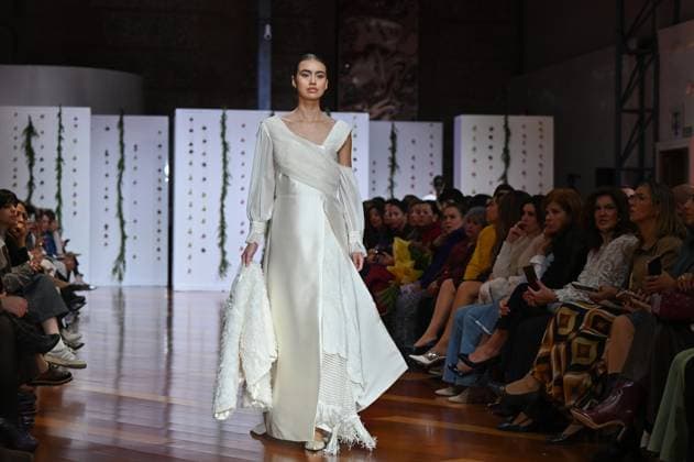 October 28, 2025, Madrid, Spain: A model showcases creations by Laura Lomas during the Atelier Couture bridal catwalk within Madrid Fashion Week, at Fabrica de Tapices in Madrid. Madrid Spain - ZUMAs197 20251028_aaa_s197_220 Copyright: xAtilanoxGarciax