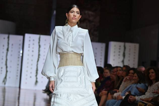 October 28, 2025, Madrid, Spain: A model showcases creations by Senorito Ortega during the Atelier Couture bridal catwalk within Madrid Fashion Week, at Fabrica de Tapices in Madrid. Madrid Spain - ZUMAs197 20251028_aaa_s197_221 Copyright: xAtilanoxGarciax