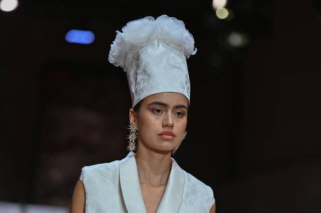 October 28, 2025, Madrid, Spain: A model showcases creations by Senorito Ortega during the Atelier Couture bridal catwalk within Madrid Fashion Week, at Fabrica de Tapices in Madrid. Madrid Spain - ZUMAs197 20251028_aaa_s197_233 Copyright: xAtilanoxGarciax
