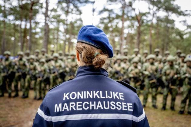 HARDERWIJK - Military training area of the Royal Marechaussee training center. Training courses for the Royal Marechaussee, two bivouacs: one for the Marechaussee Security Officer course and one for the Royal Marechaussee Service Year. ANP HOLLANDSE HOOGTE ROBIN UTRECHT netherlands out - belgium out  Copyright: xx x540568032x originalFilename: 540568032.jpg
