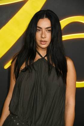 LOS ANGELES, CA - OCTOBER 28: Charli xcx at the Los Angeles premiere of HBO Original s I Love LA at Paramount Theatre on October 28, 2025 in Los Angeles, California. Copyright: xJeffreyxMayerx