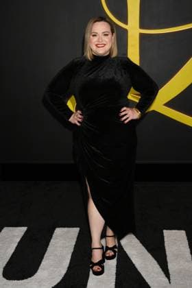 LOS ANGELES, CA - OCTOBER 28: Lauren Holt at the Los Angeles premiere of HBO Original s I Love LA at Paramount Theatre on October 28, 2025 in Los Angeles, California. Copyright: xJeffreyxMayerx