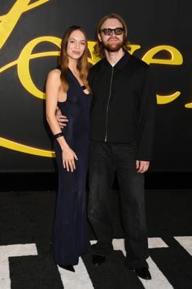 LOS ANGELES, CA - OCTOBER 28: Claudia Sulewski and Finneas O Connell at the Los Angeles premiere of HBO Original s I Love LA at Paramount Theatre on October 28, 2025 in Los Angeles, California. Copyright: xJeffreyxMayerx