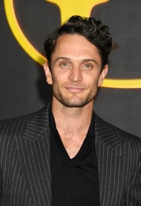 LOS ANGELES, CA - OCTOBER 28: Colin Woodell at the Los Angeles premiere of HBO Original s I Love LA at Paramount Theatre on October 28, 2025 in Los Angeles, California. Copyright: xJeffreyxMayerx