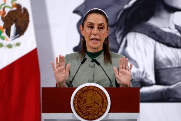 Mexico™s President Claudia Sheinbaum News Conference Mexican President Claudia Sheinbaum Pardo speaks during a briefing about the A High School Close to Your Home program promoted by the Ministry of Public Education at the National Palace. on October 28, 2025, in Mexico City, Mexico. Mexico City CDMX Mexico Copyright: xLuisxBarronx