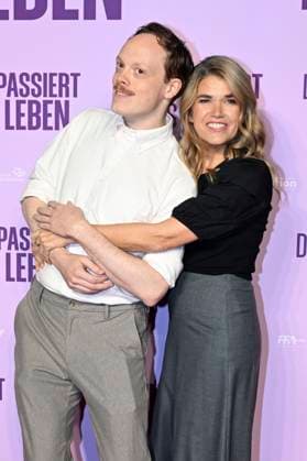 Lukas Rüppel and Anke Engelke at the premiere of the movie Dann passiert das Leben at Rio Filmpalast Munich, 28 10 2025 Foto:xR.xHeinex xFuturexImagex leben_5018