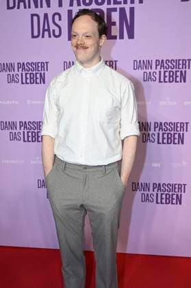 Lukas Rüppel at the premiere of the movie Dann passiert das Leben at Rio Filmpalast Munich, 28 10 2025 Foto:xR.xHeinex xFuturexImagex leben_5035