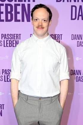 Lukas Rüppel at the premiere of the movie Dann passiert das Leben at Rio Filmpalast Munich, 28 10 2025 Foto:xR.xHeinex xFuturexImagex leben_5037