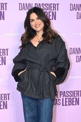 Viktoria Lauterbach at the premiere of the movie Dann passiert das Leben at Rio Filmpalast Munich, 28 10 2025 Foto:xR.xHeinex xFuturexImagex leben_5041