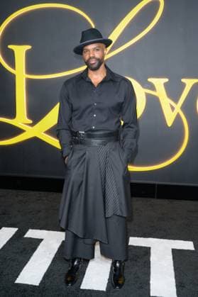 I Love LA Premiere - Los Angeles, USA LOS ANGELES, USA. October 28, 2025: Carl Clemons-Hopkins at the premiere for I Love LA at Paramount Studios. Los Angeles CA USA  Copyright: xPaulxSmith Featureflashx