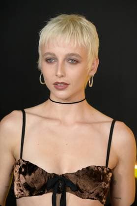 I Love LA Premiere - Los Angeles, USA LOS ANGELES, USA. October 28, 2025: Emma Chamberlain at the premiere for I Love LA at Paramount Studios. Los Angeles CA USA  Copyright: xPaulxSmith Featureflashx