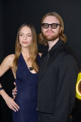 I Love LA Premiere - Los Angeles, USA LOS ANGELES, USA. October 28, 2025: Finneas O Connell & Claudia Sulewski at the premiere for I Love LA at Paramount Studios. Los Angeles CA USA  Copyright: xPaulxSmith Featureflashx