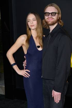 I Love LA Premiere - Los Angeles, USA LOS ANGELES, USA. October 28, 2025: Finneas O Connell & Claudia Sulewski at the premiere for I Love LA at Paramount Studios. Los Angeles CA USA  Copyright: xPaulxSmith Featureflashx