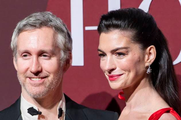 October 28, 2025, New York, United States: (L-R) Adam Shulman and Anne Hathaway attend the 2025 WWD Honors at Cipriani South Street. New York United States - ZUMAs197 20251028_aaa_s197_652 Copyright: xRonxAdarx