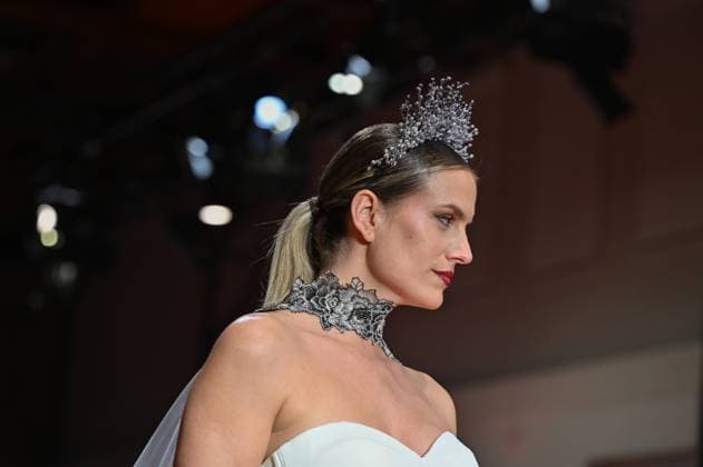 Atelier Couture bridal - Jordi Dalmau fashion show in Madrid - 29 Oct 2025 A model showcases creations by Jordi Dalmau during the Atelier Couture bridal catwalk within Madrid Fashion Week, at Fabrica de Tapices. Madrid Spain Copyright: xAtilanoxGarciax xSOPAxImagesx FOTO53727