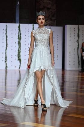 Atelier Couture bridal - Jordi Dalmau fashion show in Madrid - 29 Oct 2025 A model showcases creations by Jordi Dalmau during the Atelier Couture bridal catwalk within Madrid Fashion Week, at Fabrica de Tapices. Madrid Spain Copyright: xAtilanoxGarciax xSOPAxImagesx FOTO53756