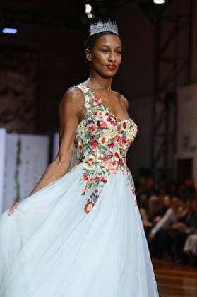 Atelier Couture bridal - Jordi Dalmau fashion show in Madrid - 29 Oct 2025 A model showcases creations by Jordi Dalmau during the Atelier Couture bridal catwalk within Madrid Fashion Week, at Fabrica de Tapices. Madrid Spain Copyright: xAtilanoxGarciax xSOPAxImagesx FOTO53784