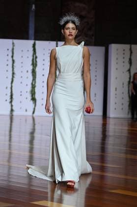 Atelier Couture bridal - Jordi Dalmau fashion show in Madrid - 29 Oct 2025 A model showcases creations by Jordi Dalmau during the Atelier Couture bridal catwalk within Madrid Fashion Week, at Fabrica de Tapices. Madrid Spain Copyright: xAtilanoxGarciax xSOPAxImagesx FOTO53809