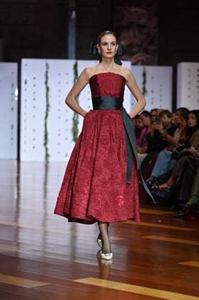 Atelier Couture bridal catwalk in Madrid, Spain - 29 Oct 2025 A model showcases creations by María Diezma during the Atelier Couture bridal catwalk within Madrid Fashion Week at Fabrica de Tapices. Madrid Spain Copyright: xAtilanoxGarciax xSOPAxImagesx FOTO53915