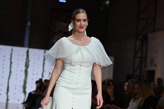 Atelier Couture bridal catwalk in Madrid, Spain - 29 Oct 2025 A model showcases creations by María Diezma during the Atelier Couture bridal catwalk within Madrid Fashion Week at Fabrica de Tapices. Madrid Spain Copyright: xAtilanoxGarciax xSOPAxImagesx FOTO53969