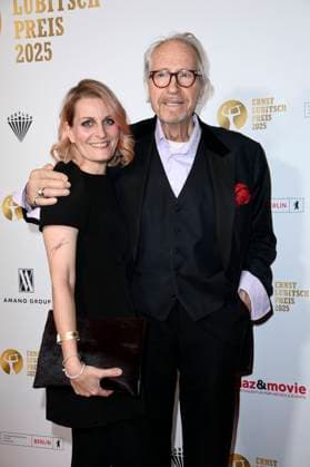 Reiner Schöne with his wife Anja Drendel at the 67 award ceremony of the Ernst Lubitsch Prize 2025 at the Babylon Berlin cinema, 29 10 2025 Foto:xN.xKubelkax xFuturexImagex lubitsch_5042