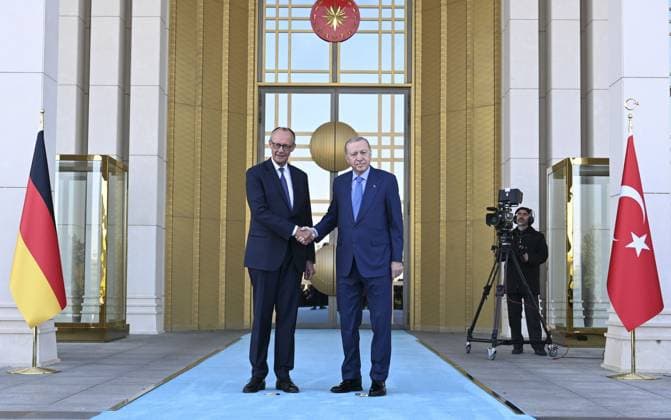 Turkish President Erdogan welcomes German Chancellor Merz with an official ceremony ANKARA, TURKIYE - OCTOBER 30: Turkish President Recep Tayyip Erdogan (R) welcomes German Chancellor Friedrich Merz (L) with an official ceremony at the Presidential Complex in Ankara, Turkiye on October 30, 2025. Utku Ucrak Anadolu Ankara Turkey. Editorial use only. Please get in touch for any other usage.  Copyright: x2025xAnadoluxUtkuxUcrakx