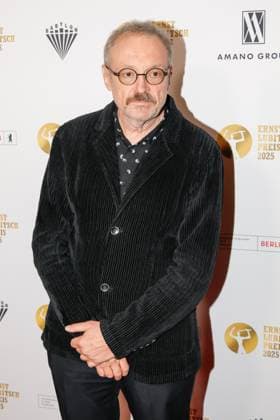 67 Award Ceremony of the Ernst Lubitsch Prize 2025 Berlin, 29 10 2025 Josef Hader at the 67 Award Ceremony of the Ernst Lubitsch Prize 2025 at Kino Babylon in Berlin Berlin Copyright: xMatthiasxGränzdörferx